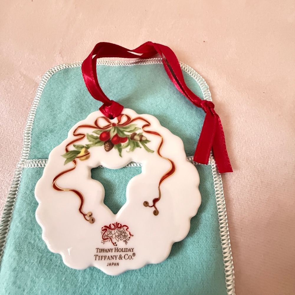Tiffany & Co Wreath Porcelain Ornament - Picture 2 of 4